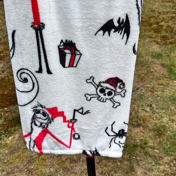 Disney Nightmare Before Christmas Jack Skellington White 50 x 70 Throw NWT Rare - Picture 2 of 9